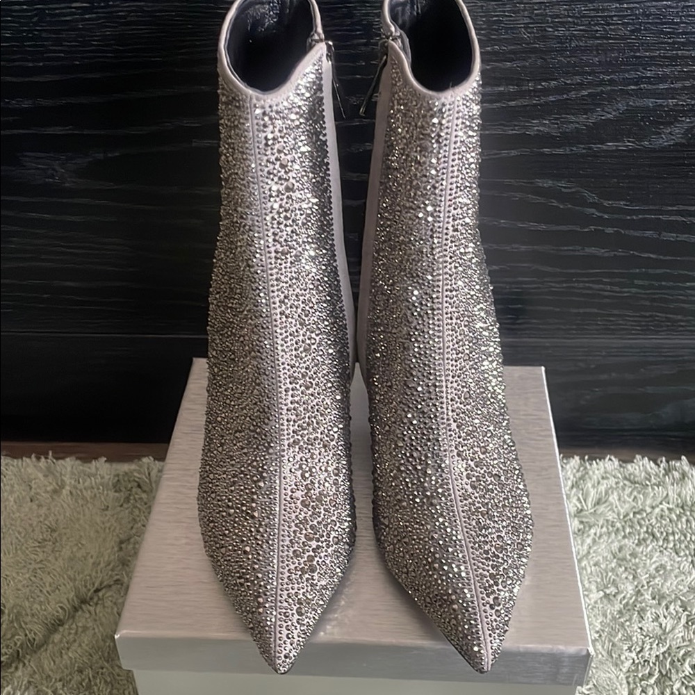 Rene’ Caovilla Silver Heeled Boots with Stiletto Heel and Pointed Toe - Picture 1 of 10